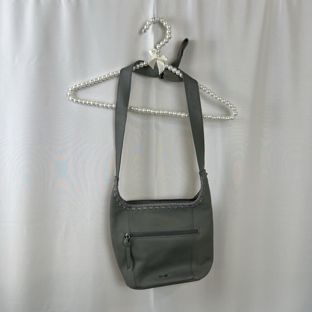 The Sak Gray Leather Small Crossbody Purse Bag Pockets 10x8 GREAT! Simple